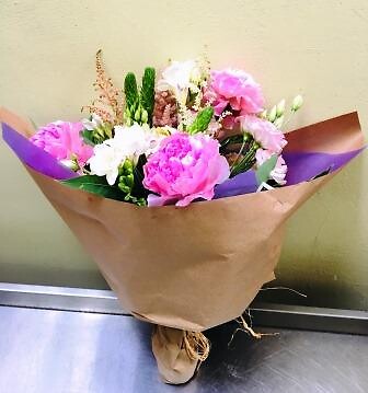 Designer Bouquet With Premium Flowers